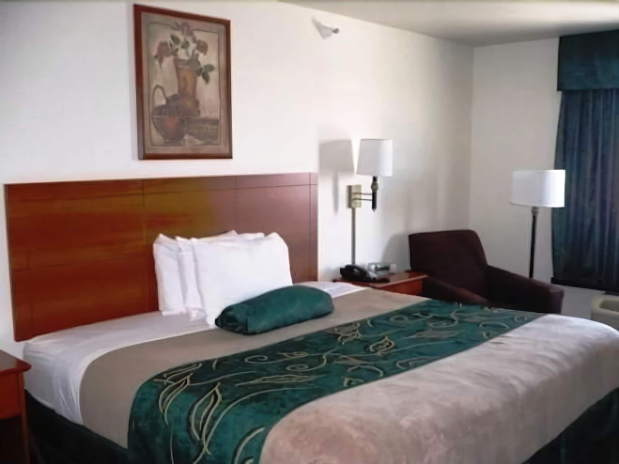 Travelodge By Wyndham Clinton Valley West Court Chambre photo