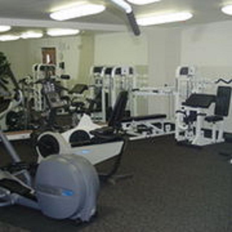 Travelodge By Wyndham Clinton Valley West Court Extérieur photo